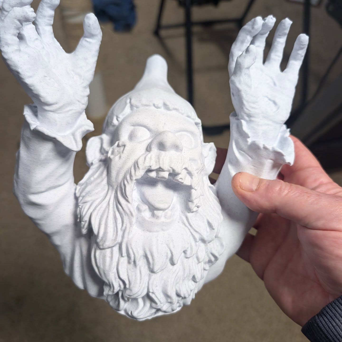 Working on my Halloween lawn decorations. I love my 3D printer. 😂